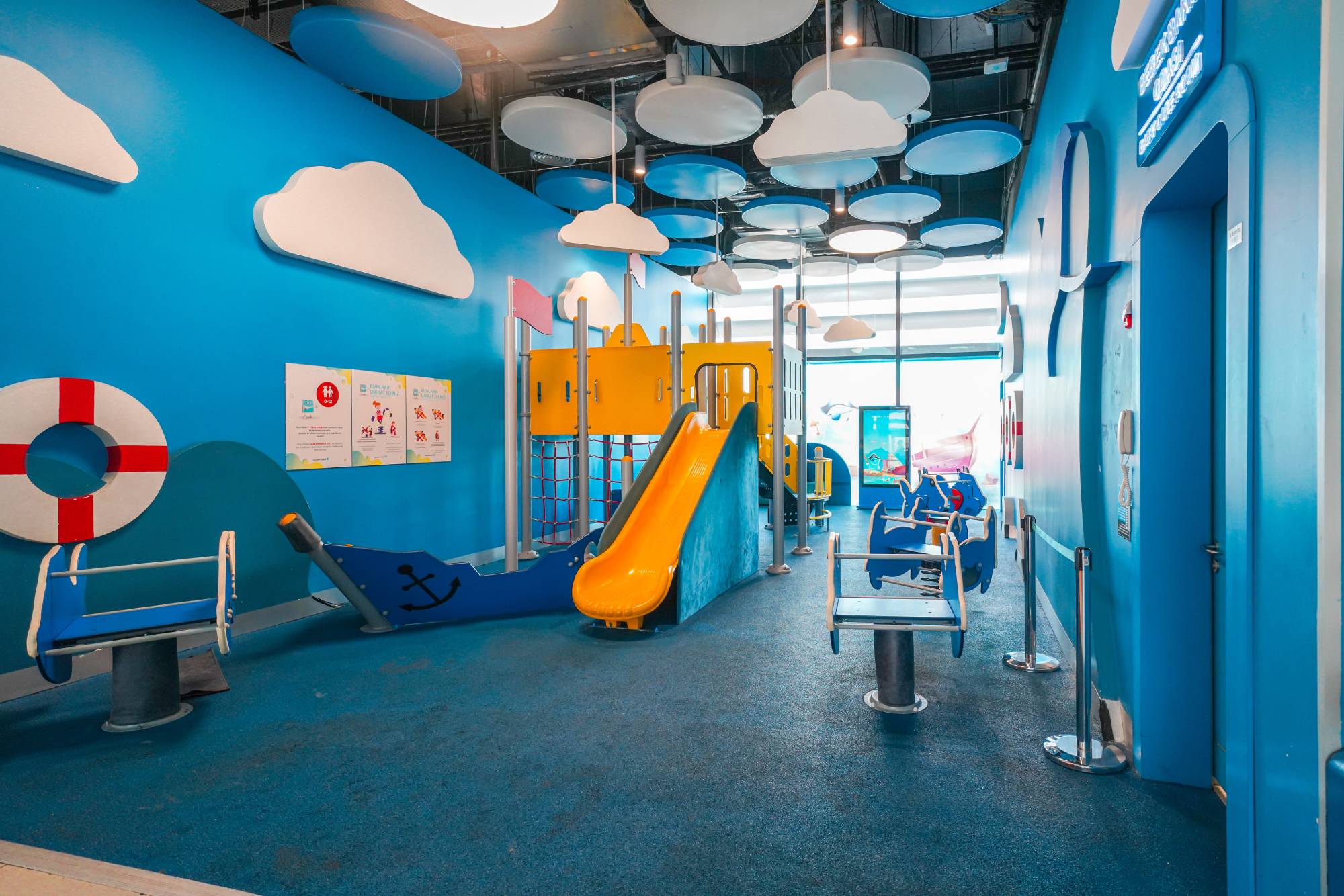 istanbul airport playground