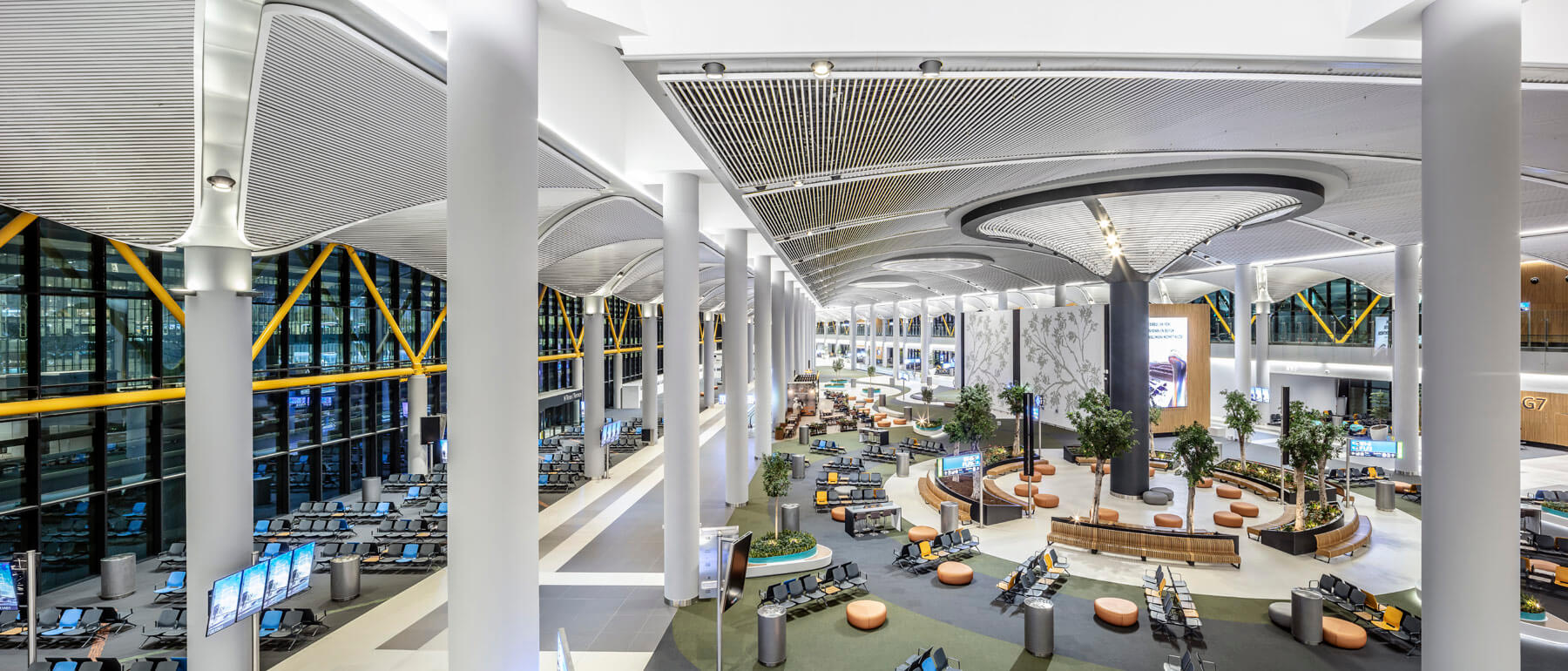 istanbul airport flight waiting areas wide angle