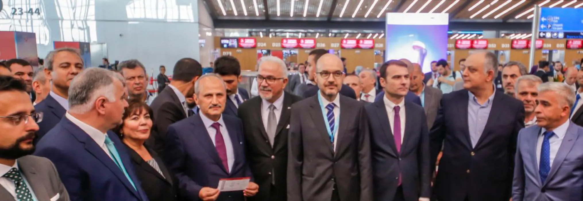 istanbul airport first commercial flight