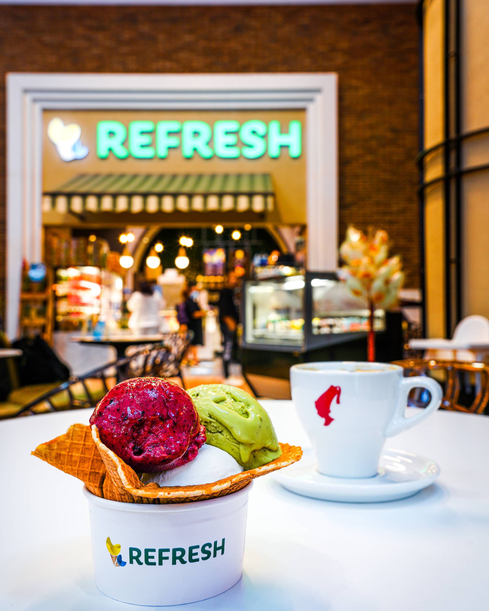 istanbul airport on the table ice cream and coffee